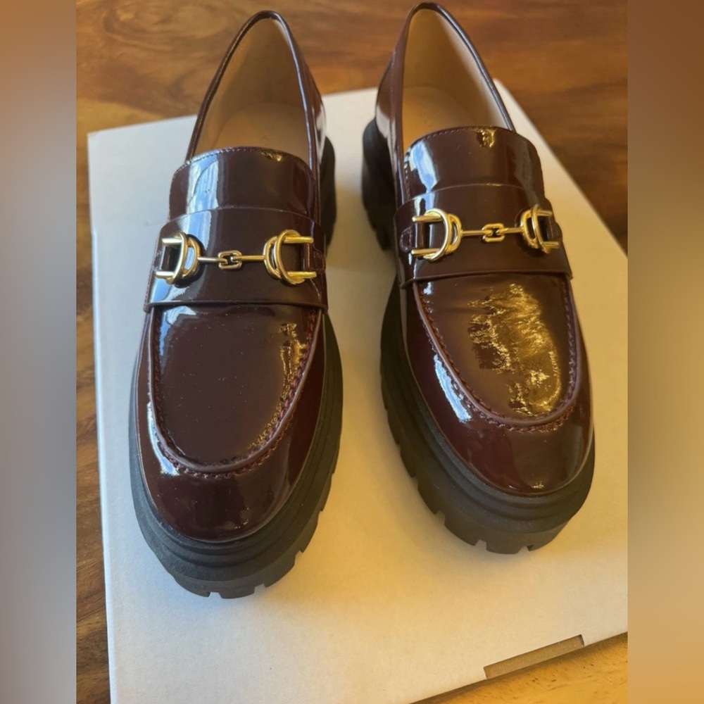 Stuart Weitzman Burgundy Patent Lug Loafers Sz 8 NEW
